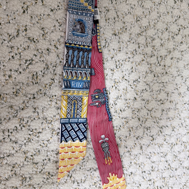❤️❤️Hermes 愛馬仕 Twilly 絲巾❤️❤️閒置品-16