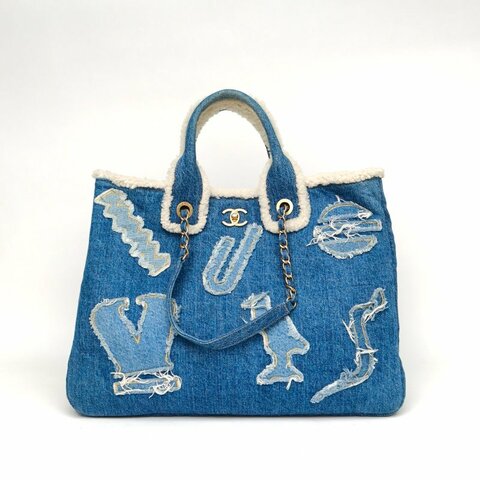 CHANEL 牛仔藍28開金扣羊羔毛邊補丁購物袋肩背包