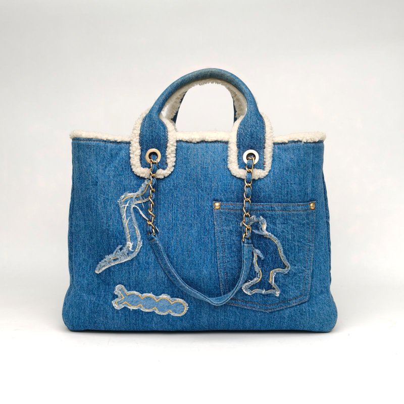 CHANEL 牛仔藍28開金扣羊羔毛邊補丁購物袋肩背包-2