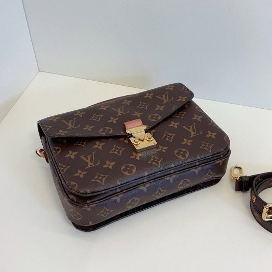 路易威登/Louis Vuitton Metis 老花郵差包-6