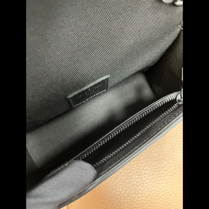 LV  steamer
黑花 盒子包-8