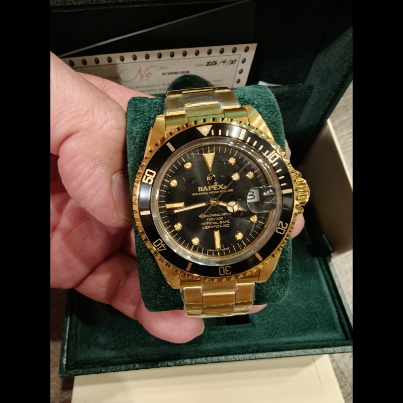 現貨在台，日本帶回絕版bape金色錶帶絕版錶-11