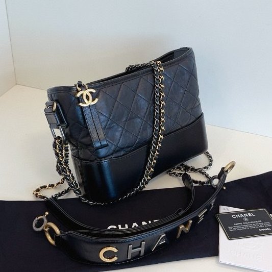 近新品 香奈兒/Chanel Gabrielle 黑金手柄流浪包 新中號-2