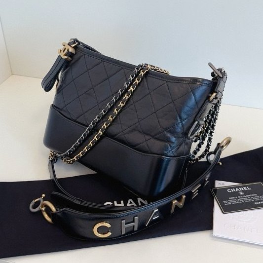 近新品 香奈兒/Chanel Gabrielle 黑金手柄流浪包 新中號-3