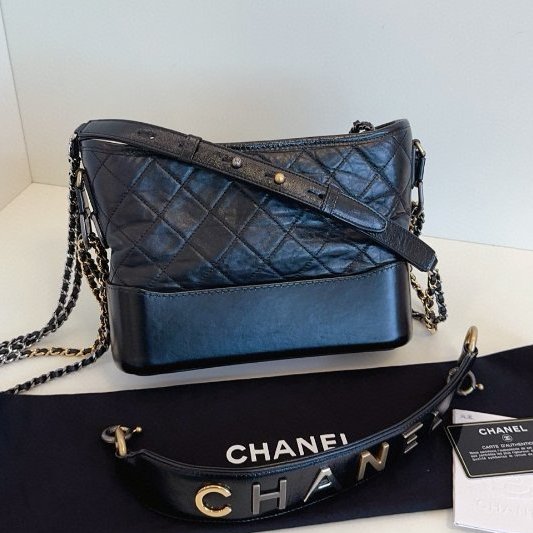 近新品 香奈兒/Chanel Gabrielle 黑金手柄流浪包 新中號-6
