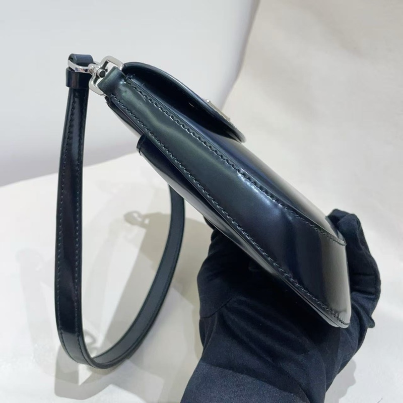 Prada普拉達Cleo腋下包-4