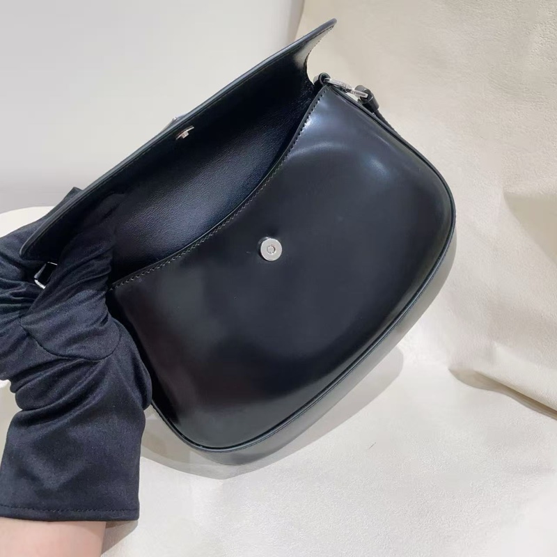 Prada普拉達Cleo腋下包-6