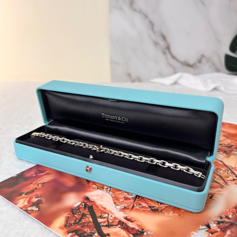 Tiffany & Co. 「1837 MArker」純銀寬版鏈手鍊 附 18K 金點綴-2
