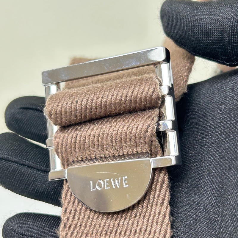 Loewe 羅威 Military 小款 粒面小牛皮翻蓋斜背包 2021年-34