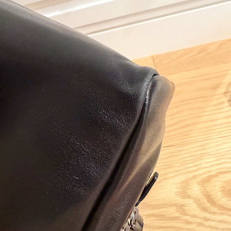 The row astra 小羊皮肩背包-4