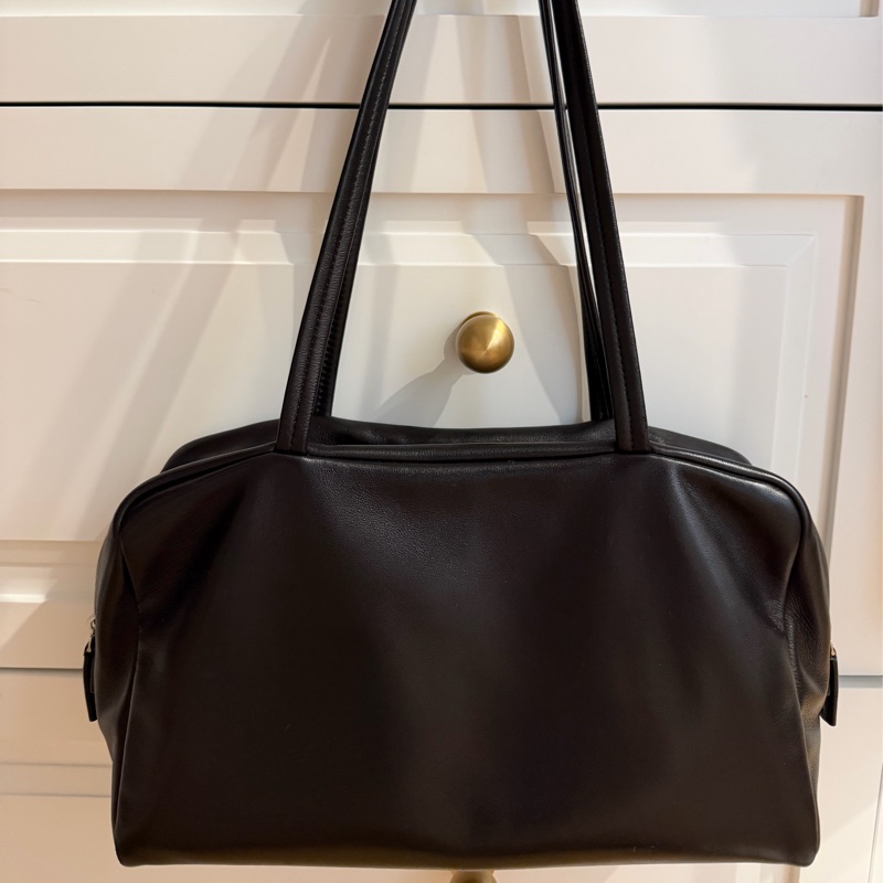 The row astra 小羊皮肩背包-7