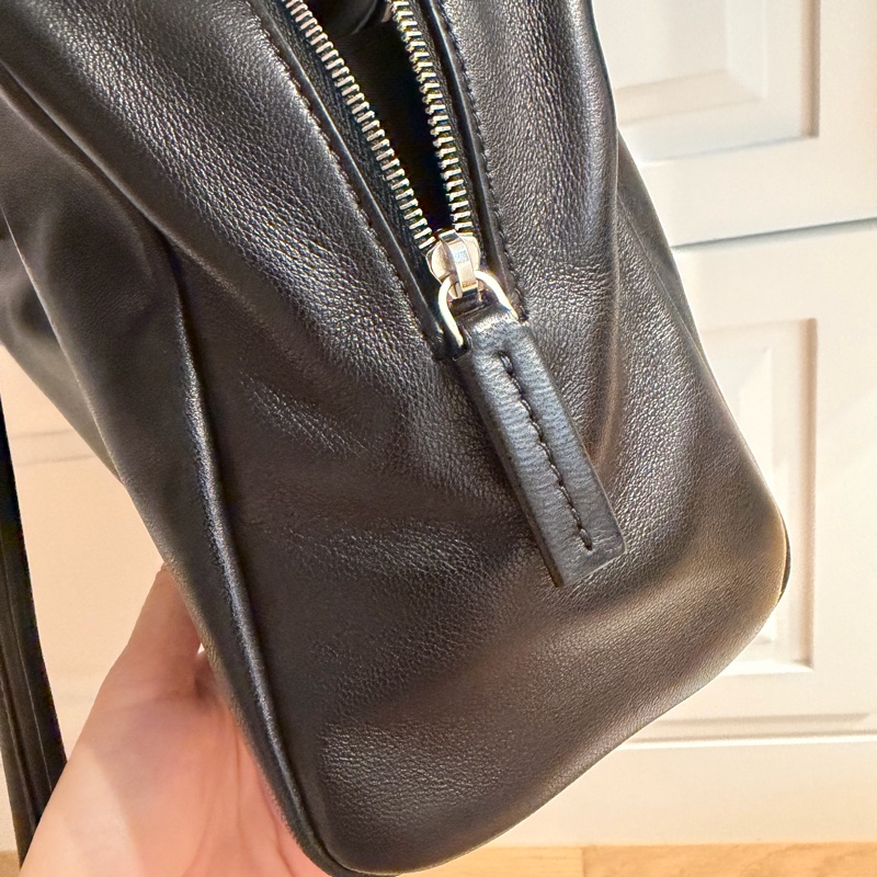 The row astra 小羊皮肩背包-11