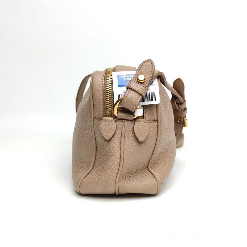 PRADA 奶茶色牛皮金扣拉鏈雙層相機包肩背包-1