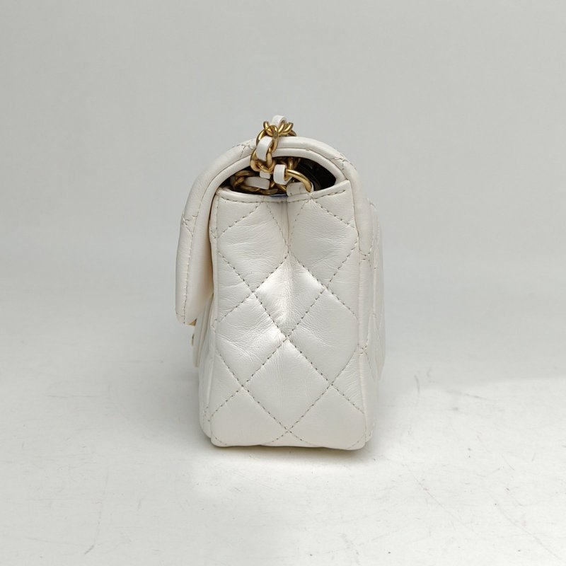 CHANEL CF口蓋包大Mini白色羊皮30開金扣肩背包-1