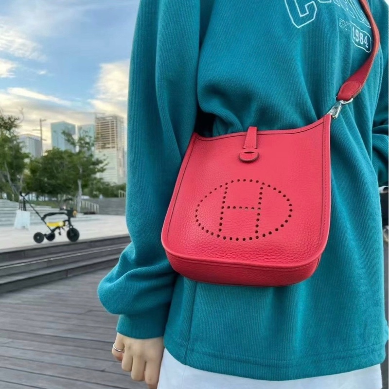 Hermes愛馬仕包 伊芙琳mini Evelyne迷你版斜挎包 紅色銀扣 TC皮 純色肩帶 經典款-8