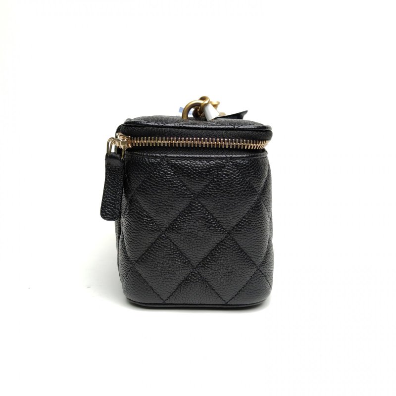 CHANEL 23P長盒子化妝包黑色荔枝牛皮金扣愛心金球肩背包-3