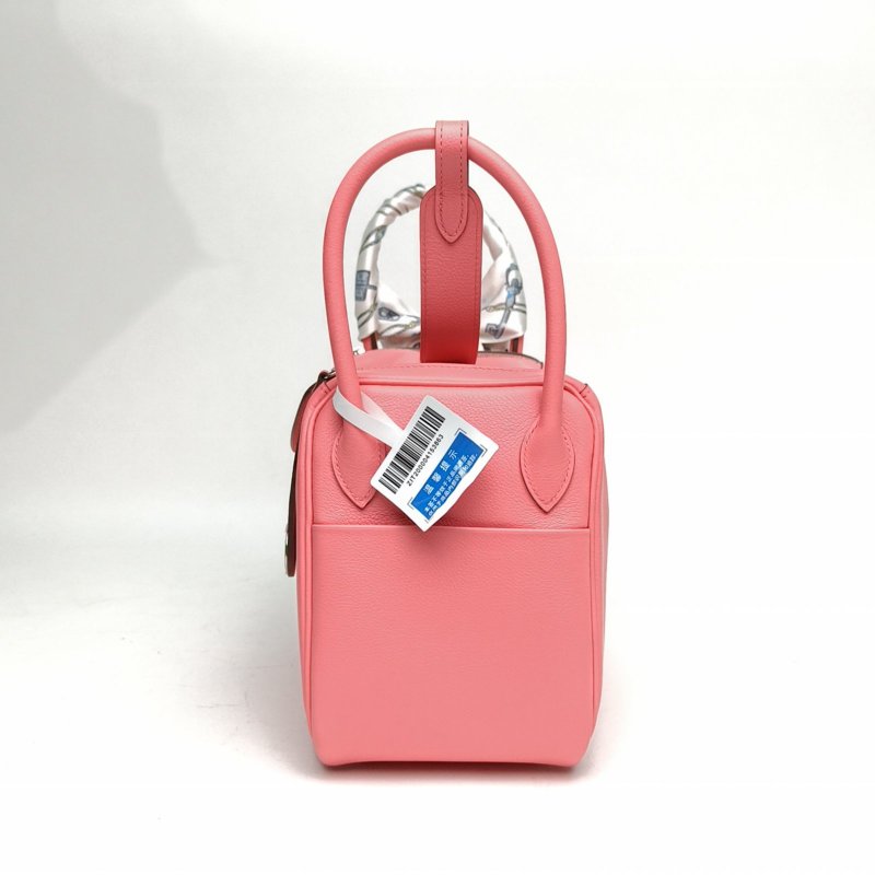 HERMES Lindy26K4夏日粉EC皮Y刻銀扣肩背包-1