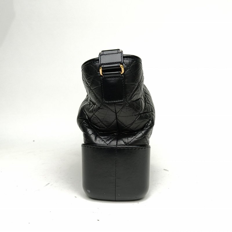 CHANEL GABRIELLE流浪中號黑色牛皮28開金銀扣肩背包-1