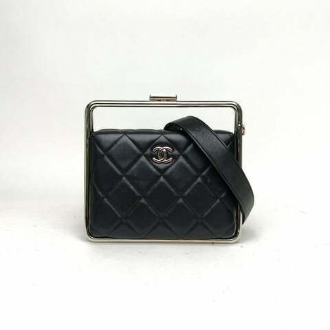CHANEL 20春夏菱格紋晚宴包黑色羊皮30開銀扣肩背包