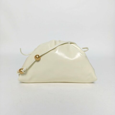 BOTTEGA VENETA Pouch雲朵包Mini22白色漆皮肩背包