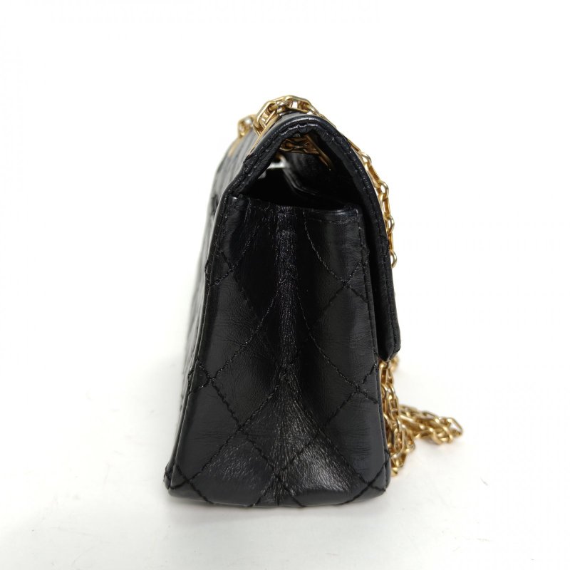 CHANEL 2.55口蓋包迷你牛皮晶片開金扣黑色肩背包-3