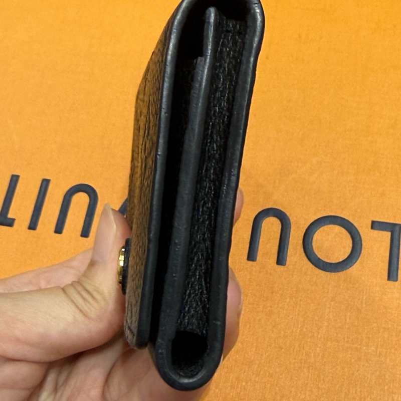 Louis Vuitton 黑色Empriente 皮革卡包 M58456-7