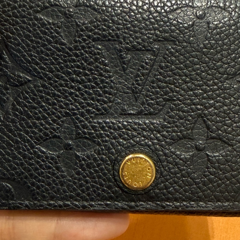 Louis Vuitton 黑色Empriente 皮革卡包 M58456-12