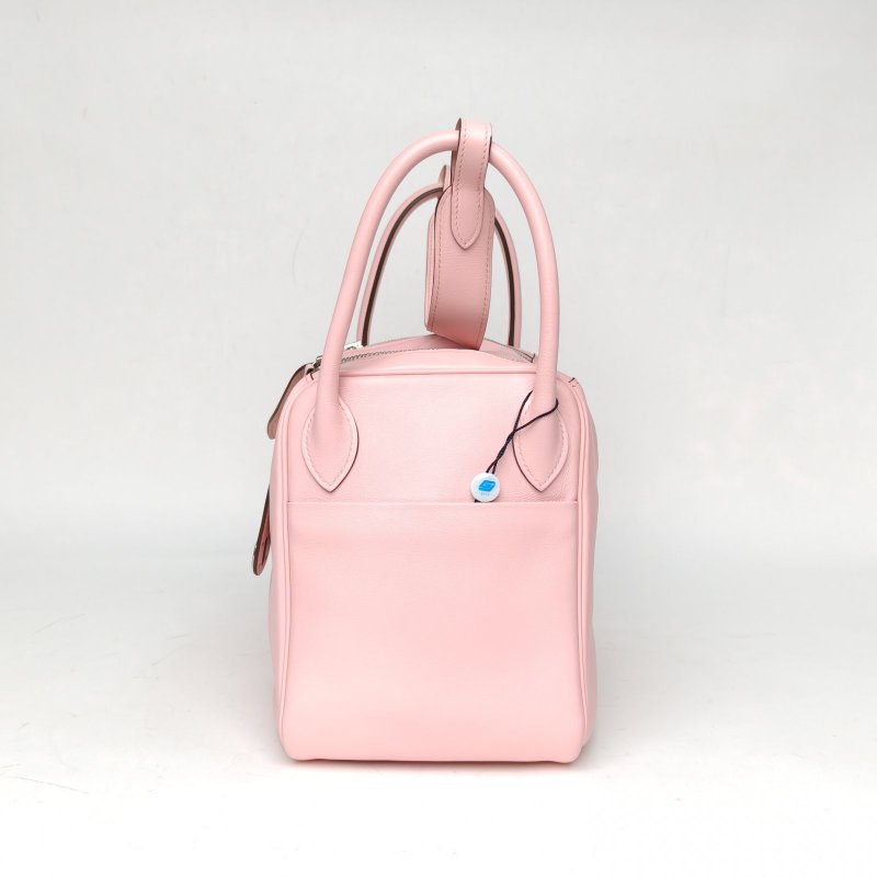 HERMES Lindy303Q新櫻花粉Swift皮X刻銀扣肩背包-1