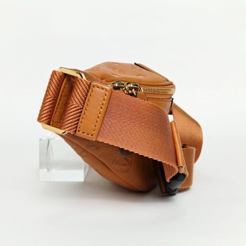 MCM 金棕色牛皮腰包肩背包-1