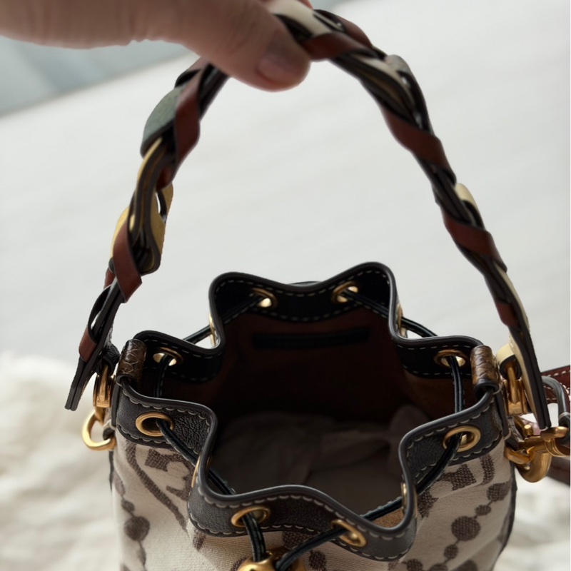 Tory Burch 小水筒包-1