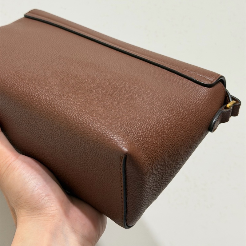 BURBERRY 棕色荔枝紋帆布斜背包-13