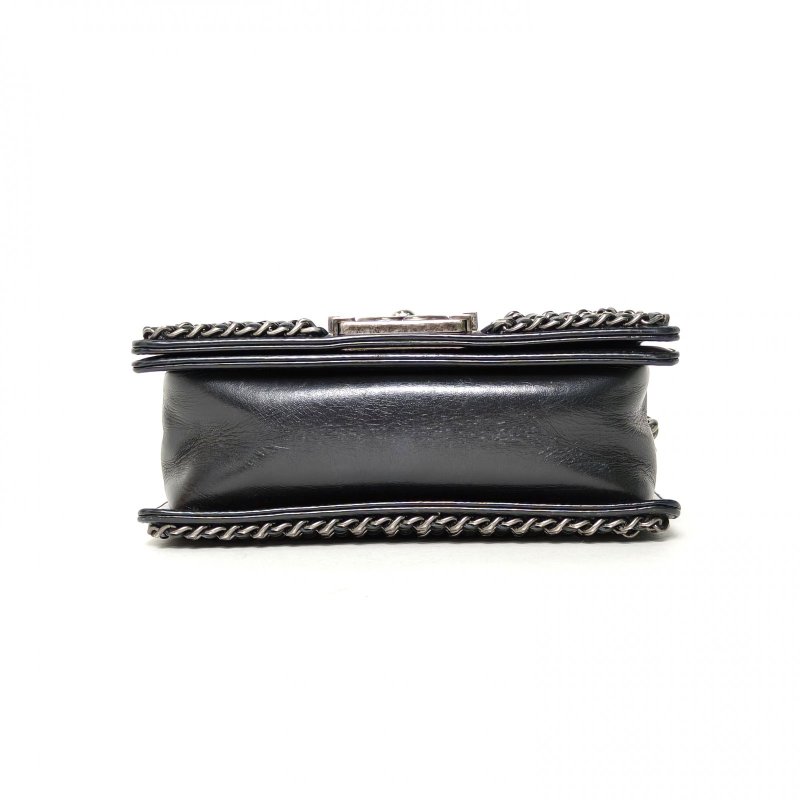 CHANEL Leboy小號黑色牛皮20開銀扣肩背包-4