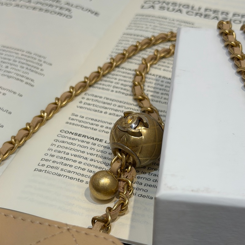 CHANEL粉金金球拉鍊肩背零錢包/31-2