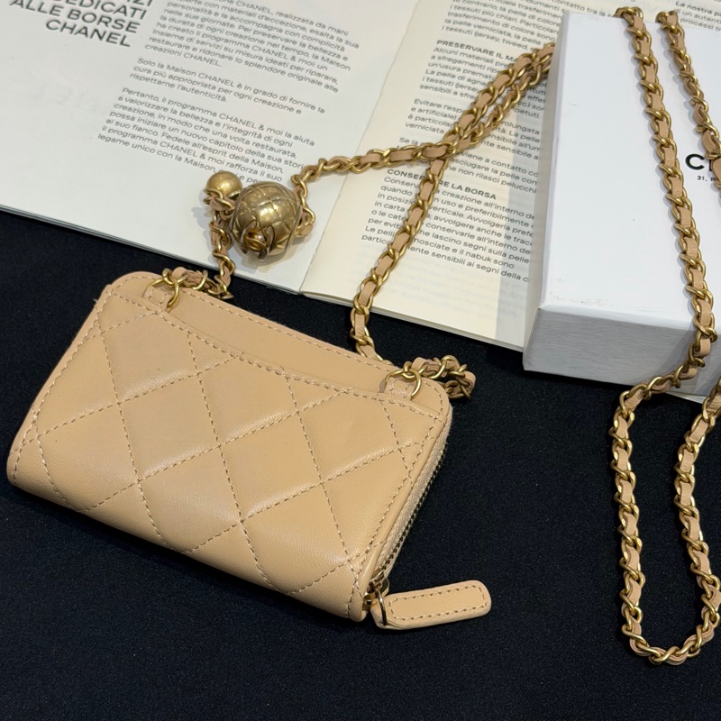 CHANEL粉金金球拉鍊肩背零錢包/31-5