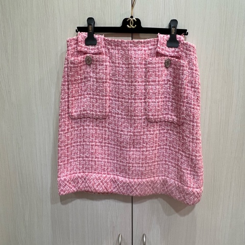 Chanel 香奈兒粉色格紋短裙（離櫃全新品）