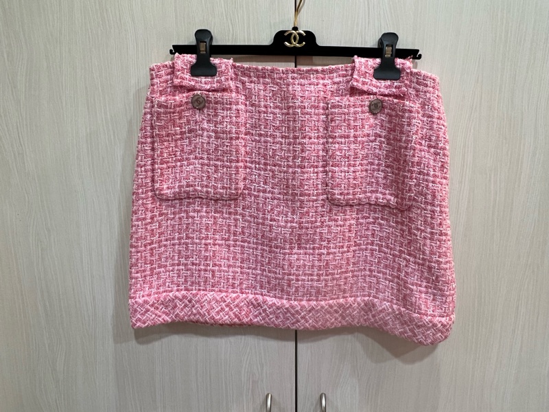 Chanel 香奈兒粉色格紋短裙（離櫃全新品）-0