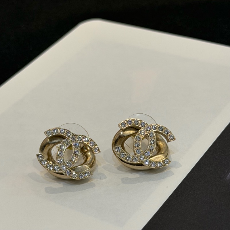 CHANEL立體雙C水鑽耳環-2