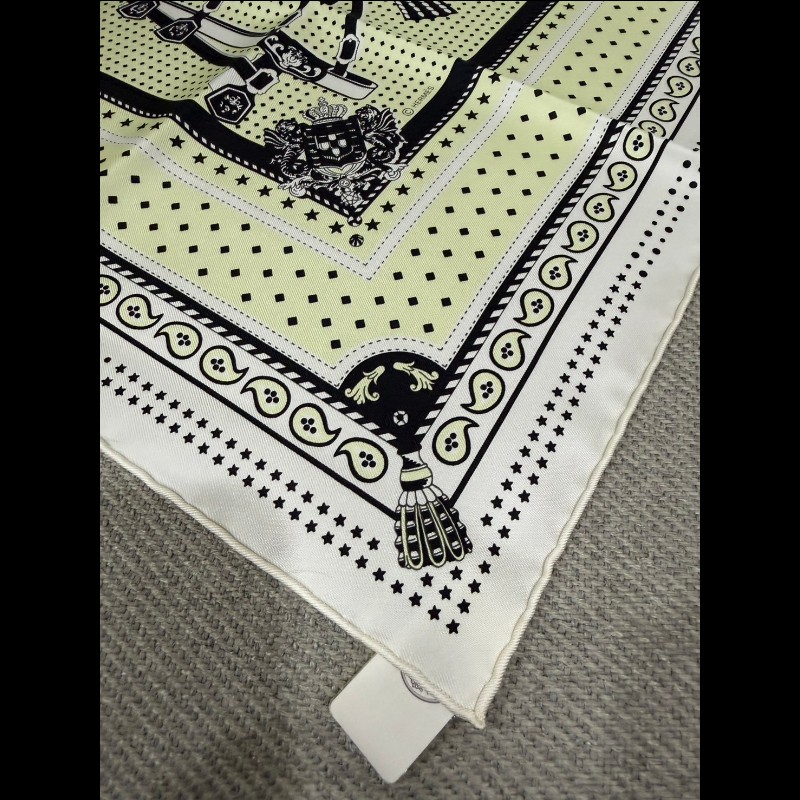 Hermès 全新爆款絲巾-王室鞍具55-9