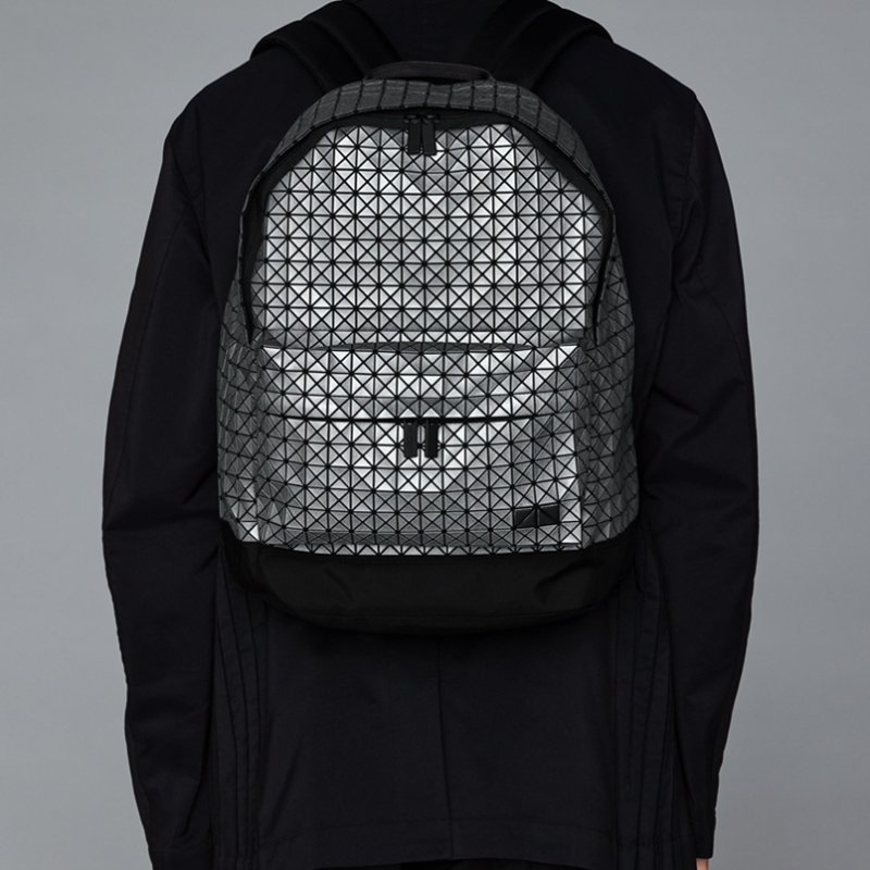 【現貨】三宅一生 BaoBao 銀灰色雙肩包 後背包-0