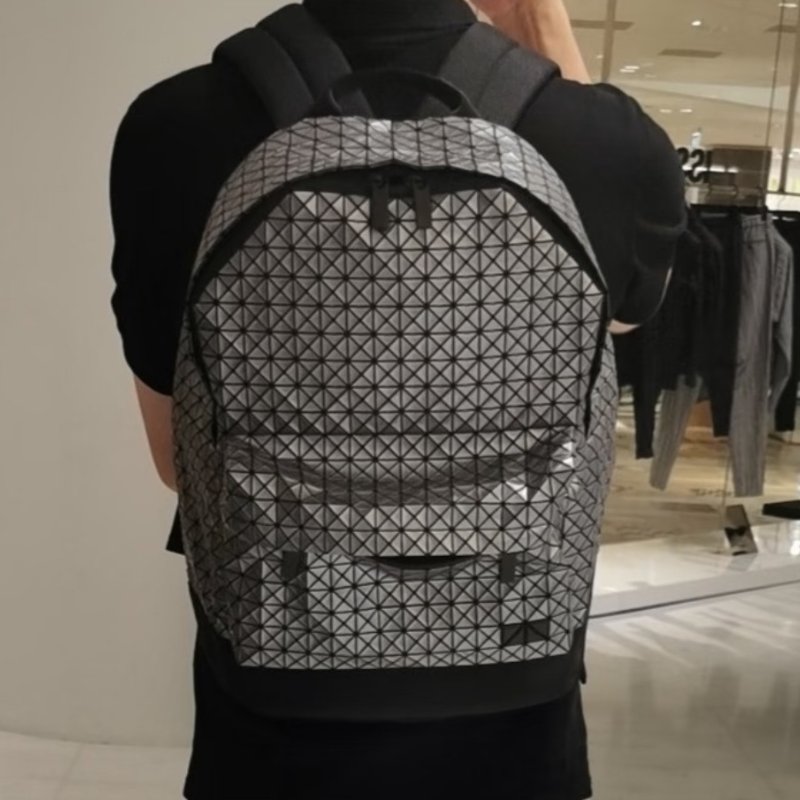 【現貨】三宅一生 BaoBao 銀灰色雙肩包 後背包-3