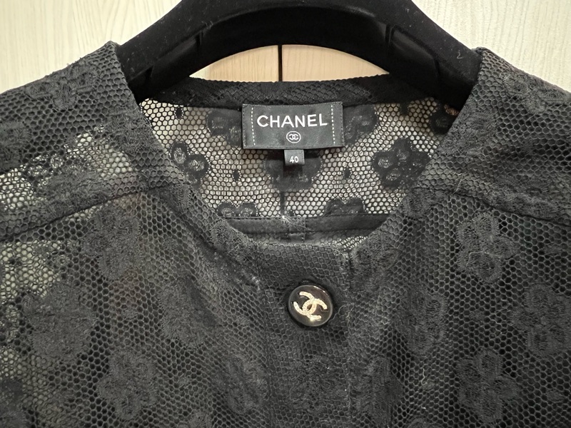 Chanel 香奈兒透紗鑽釦上衣（9.5成新）-2