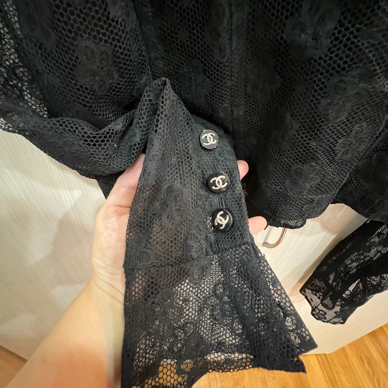 Chanel 香奈兒透紗鑽釦上衣（9.5成新）-3