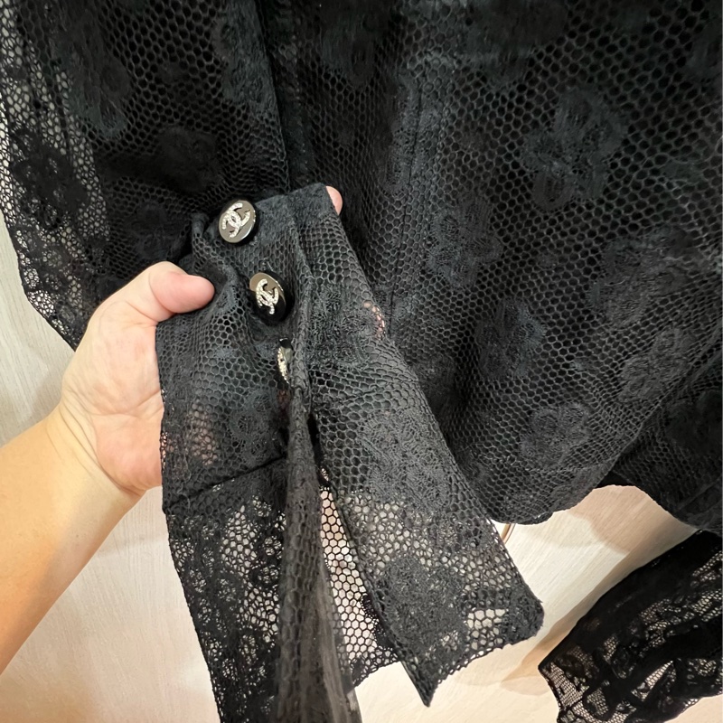 Chanel 香奈兒透紗鑽釦上衣（9.5成新）-4