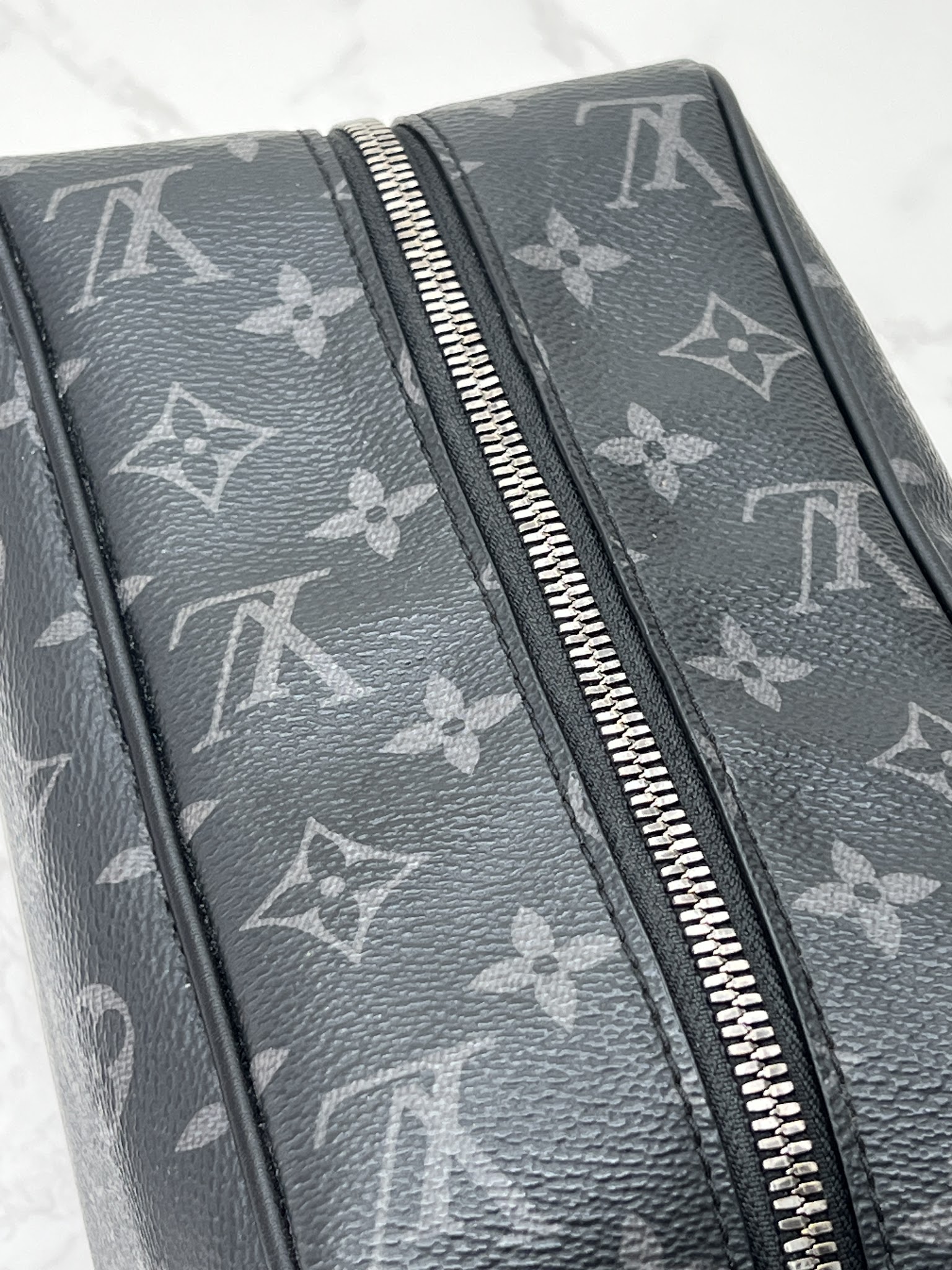 香緹國際精品 黑武士 手拿包 M83113 964-5