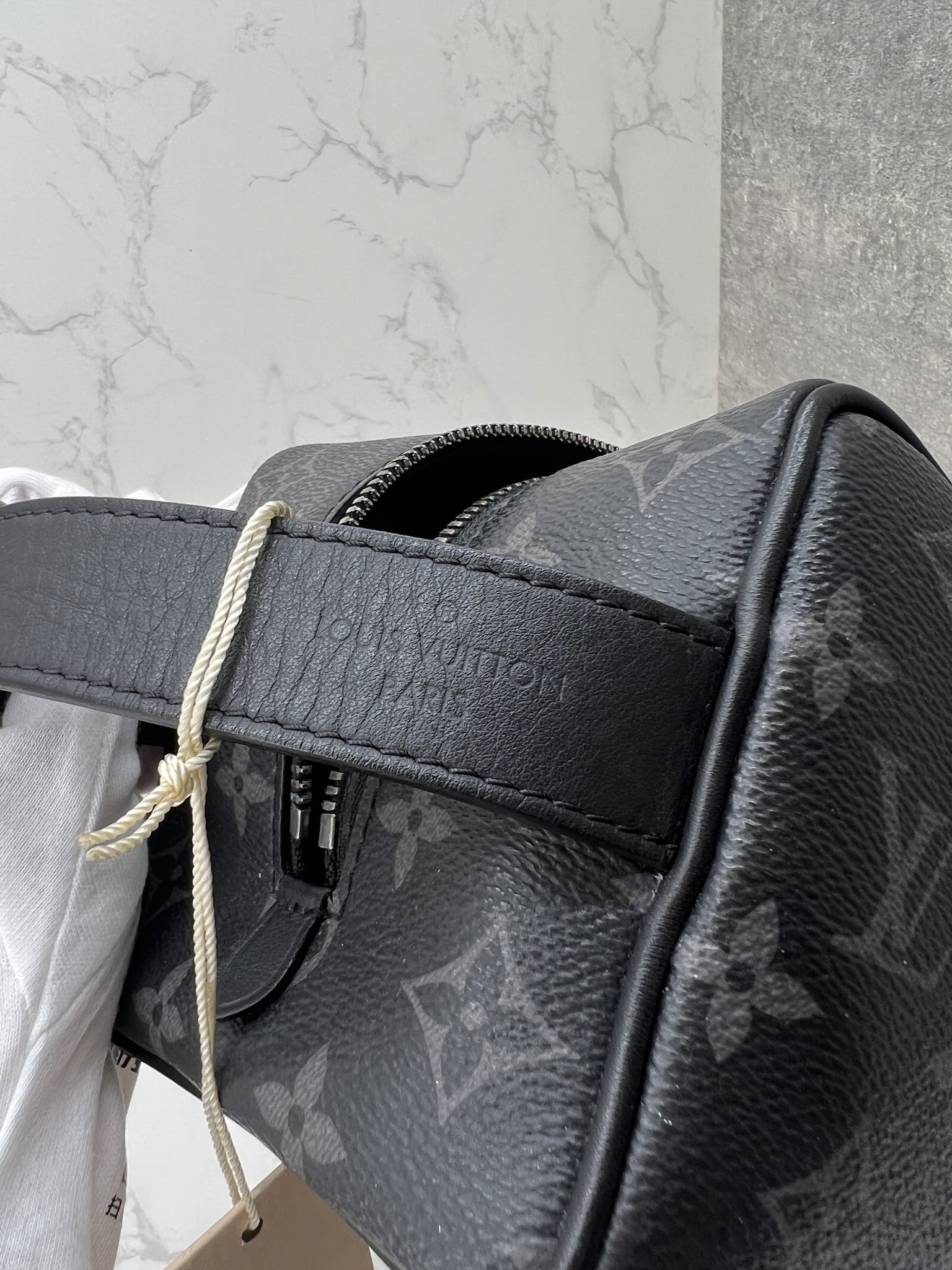 香緹國際精品 黑武士 手拿包 M83113 964-13