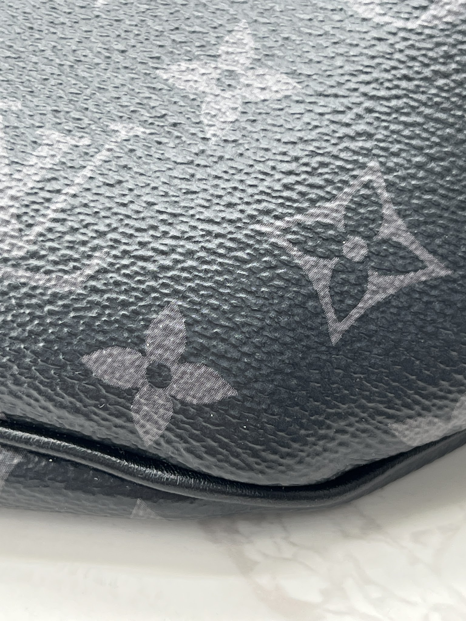 香緹國際精品 黑武士 胸包 965-3