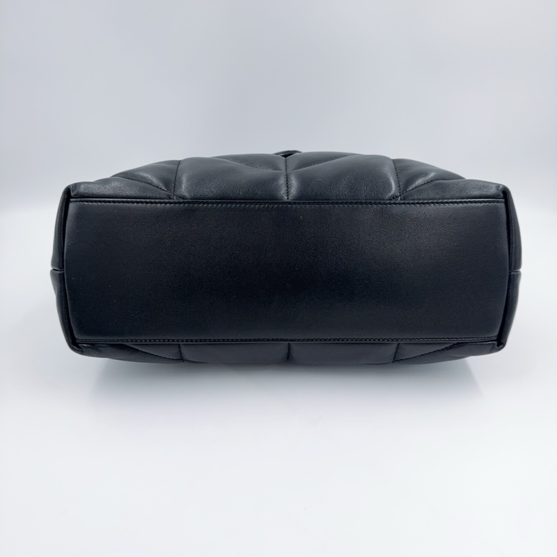 YSL 黑色銀扣中號羊皮PUFFER肩背包（好裝好用好柔軟）-6