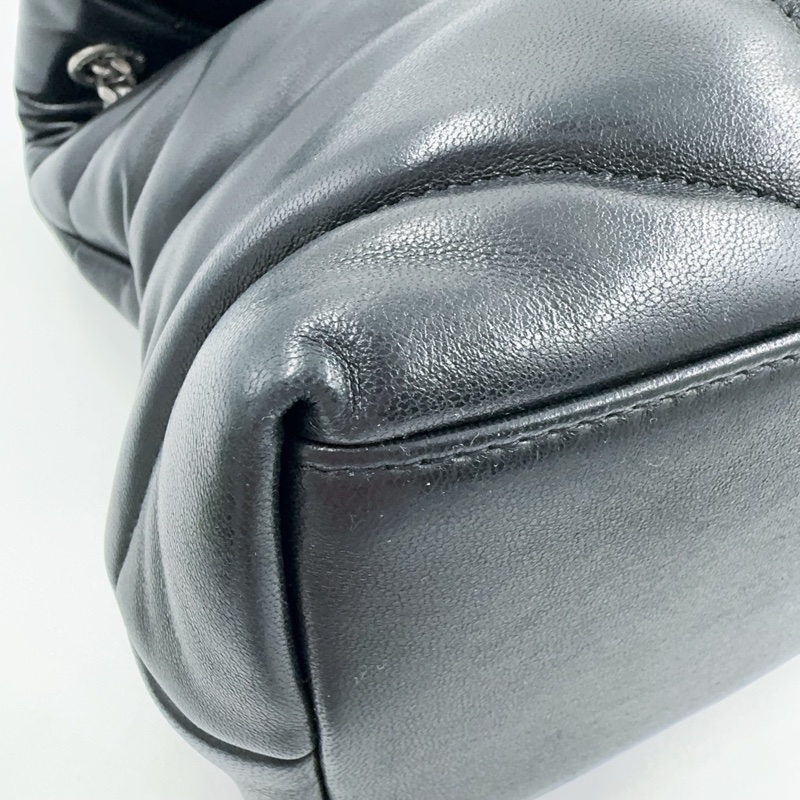 YSL 黑色銀扣中號羊皮PUFFER肩背包（好裝好用好柔軟）-12