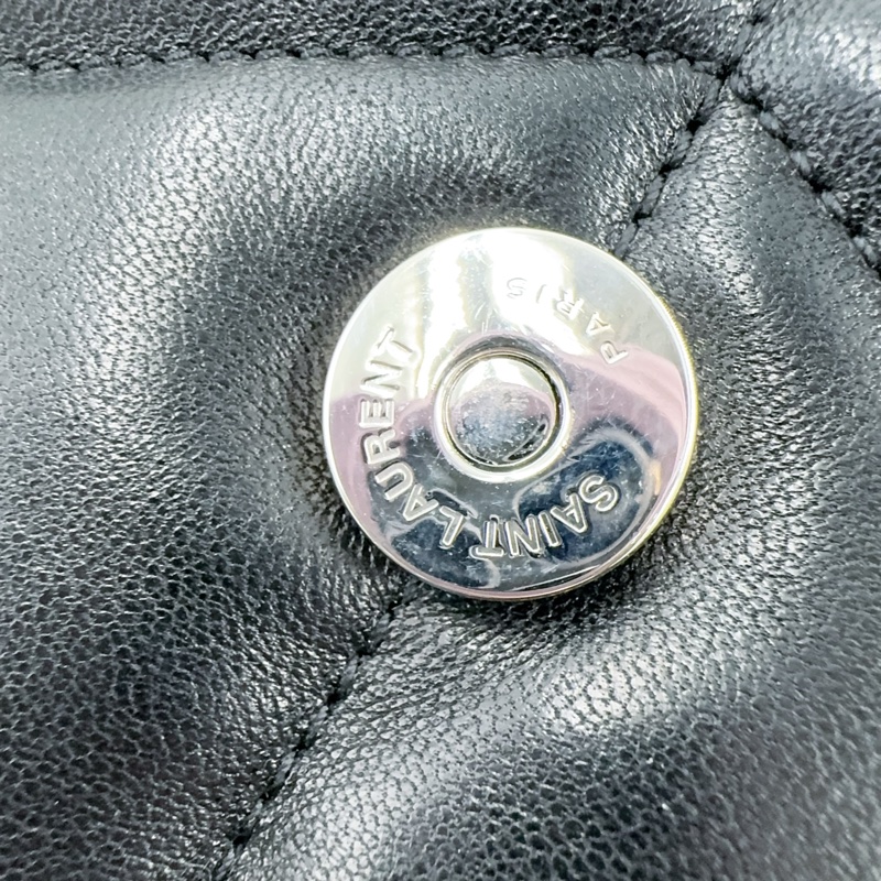 YSL 黑色銀扣中號羊皮PUFFER肩背包（好裝好用好柔軟）-18