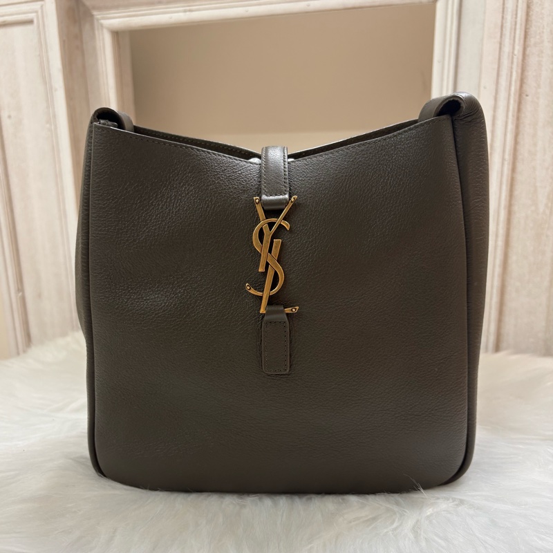聖羅蘭Yves Saint Laurent YSL Le 5 À 7 Hobo小號 墨綠色-0